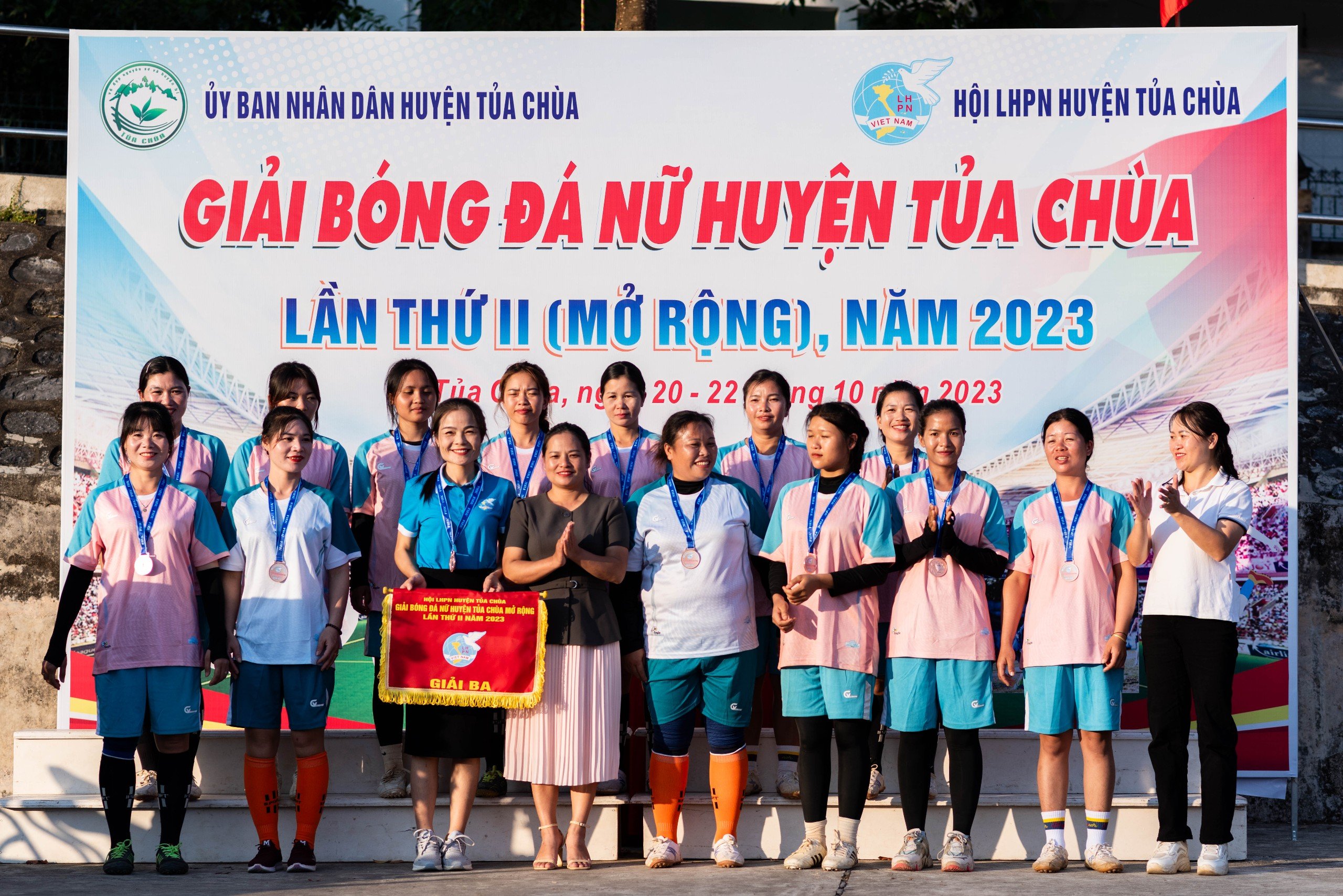 z4808643837722_3fb188c66e4ca886e034e197ec217b2c.jpg
